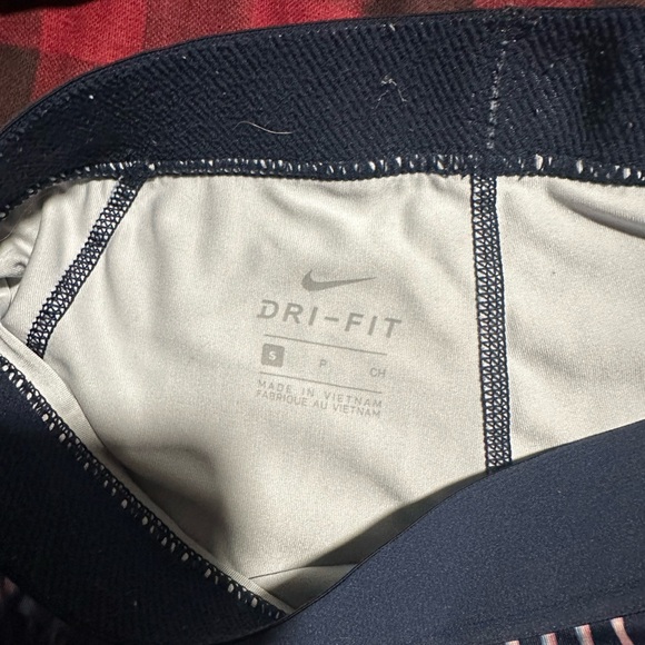 Nike Pro sports bra & spandex set - Picture 2 of 4